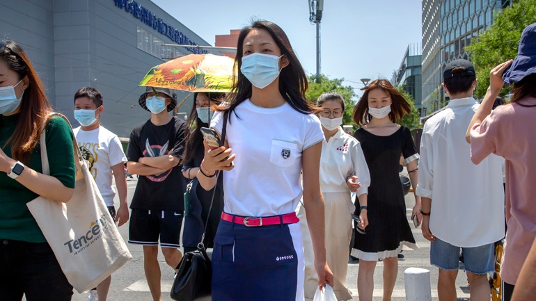 Οι νέοι «δεν είναι άτρωτοι» στον Covid-19, προειδοποιεί ο ΠΟΥ