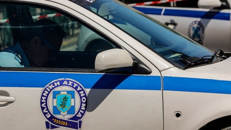 Αυτοσχέδια μαχαίρια, κινητά και χάπια βρέθηκαν στις φυλακές Χανίων και Νιγρίτας