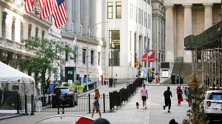 Γουόλ Στριτ: Κλείσιμο με άνοδο λόγω της ευρωστίας των μεγάλων τεχνολογικών αξιών και μιας απόφασης της FED