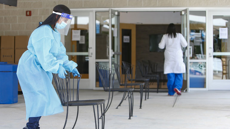 Πολωνία: 615 νέα κρούσματα κορωνοϊού μέσα σε μία ημέρα