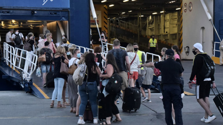 Αυξημένη η κίνηση στο λιμάνι του Πειραιά