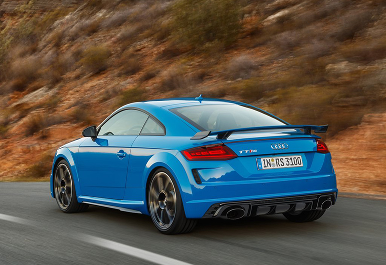 Τρίτο σε πωλήσεις ήταν το Audi TT.