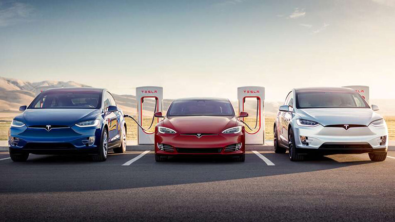 Άνοιξαν οι παραγγελίες για τα μοντέλα της Tesla στην Ελλάδα