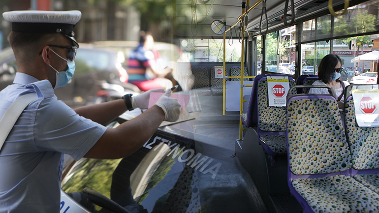 Συναγερμός για τα αυξανόμενα κρούσματα