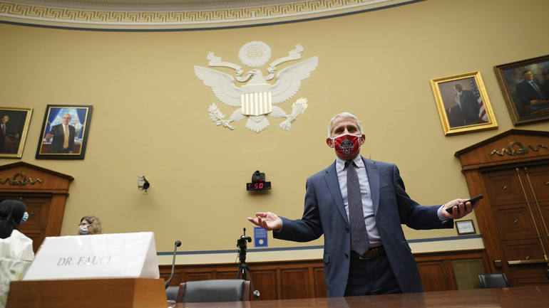 ΗΠΑ: Ο δρ. Φάουτσι εξέφρασε αμφιβολίες για τα κινεζικά και ρωσικά εμβόλια