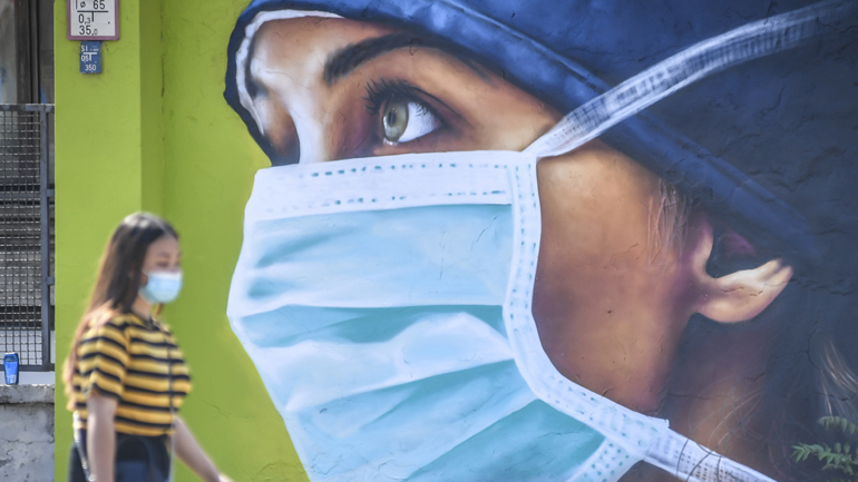 Ιταλία: Υποχρεωτική η χρήση μάσκας σε κλειστούς χώρους