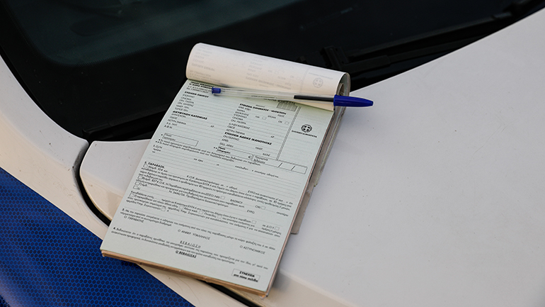 Έλεγχοι ΕΛΑΣ για μάσκες και υπεράριθμους