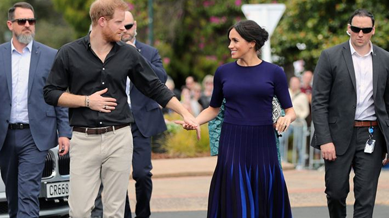 O Harry επέμενε να φύγουν με τη Meghan από το παλάτι σύμφωνα με τη βιογραφία των Sussexes
