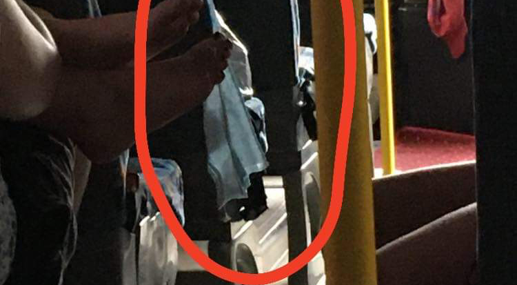 Ξάνθη: Φόρεσε τη μάσκα… στα πόδια και άραξε στο λεωφορείο