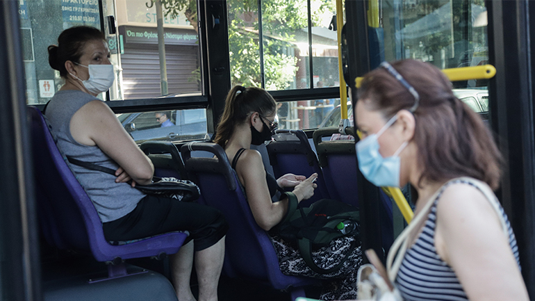 Μάσκες παντού