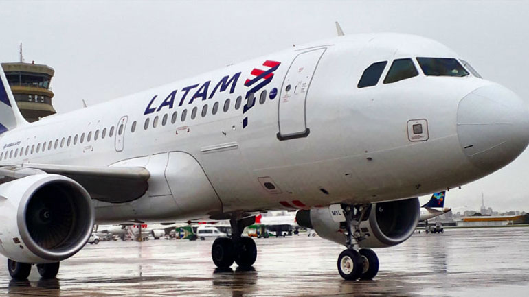 Η μεγαλύτερη αεροπορική εταιρία της Λατινικής Αμερικής απολύει το ένα τρίτο του προσωπικού της