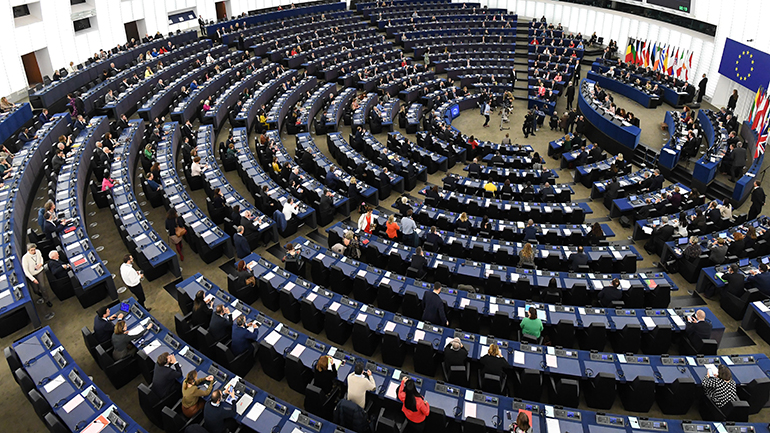 Επίτροπος Γιόχανσον: Δικαίωμα της Ελλάδος η τοποθέτηση πλωτού φράγματος στα θαλάσσια σύνορα της