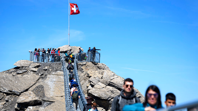 Ελβετία: Οι περιορισμοί θα πρέπει να ενισχυθούν για να αποφευχθεί ένα αυστηρότερο lockdown