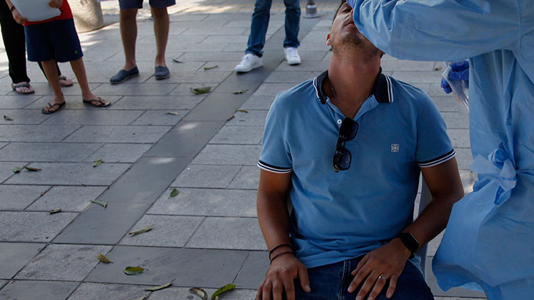 Κύπρος: «Σαφάρι» ελέγχων από την Αστυνομία για τήρηση των μέτρων προστασίας από τον κορωνοϊό