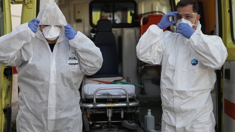 ΠΟΥ: «Είναι πιθανόν να μην υπάρξει ποτέ πανάκεια για τον κορωνοϊό»