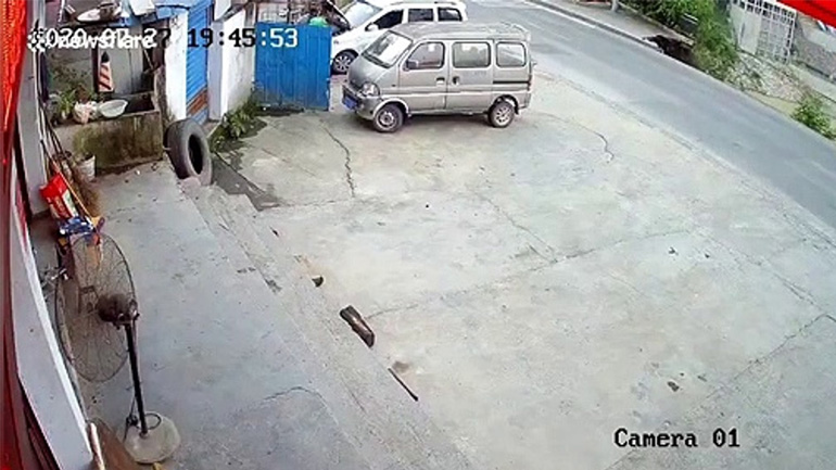 Έχασαν τη γη κάτω απ΄τα πόδια τους