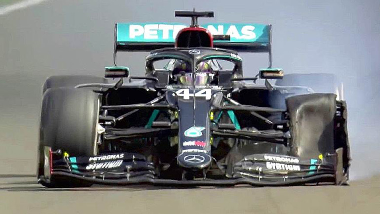 Ο τελευταίος γύρος του Hamilton με σπασμένο ελαστικό