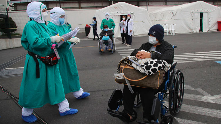 ΗΠΑ: Η χώρα πέρασε σε «νέα φάση» της πανδημίας