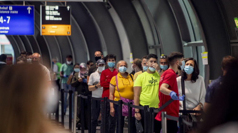 Κορωνοϊός: Οκτώ νέοι θάνατοι και 879 νέα κρούσματα στη Γερμανία