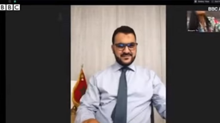 Δημοσιογράφος «πετάγεται» από την έκρηξη στη Βηρυτό σε live μετάδοση