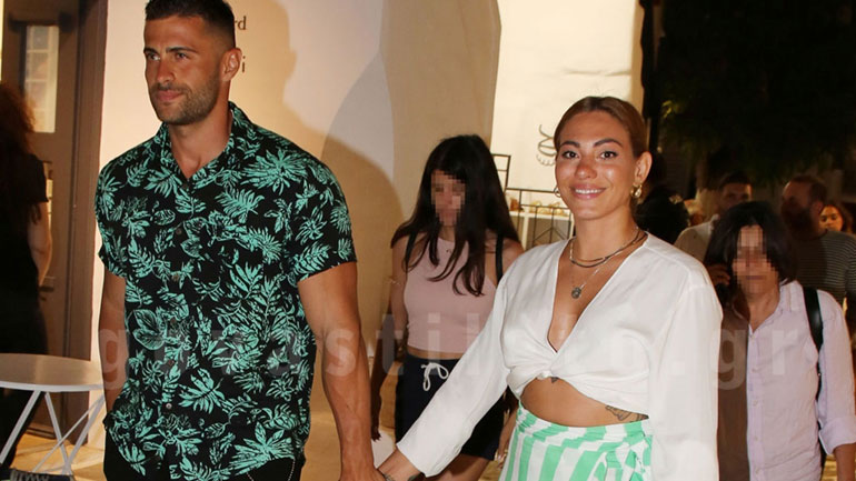 Κωνσταντίνος Βασάλος-Ευρυδίκη Βαλαβάνη: Χεράκι χεράκι στα στενά της Μυκόνου