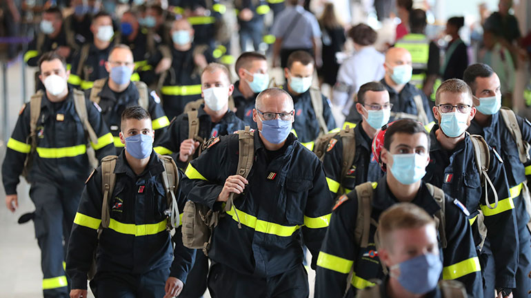 Γαλλία: Υπό έλεγχο η πυρκαγιά στη Μασσαλία – Άφησε πίσω της μεγάλες καταστροφές