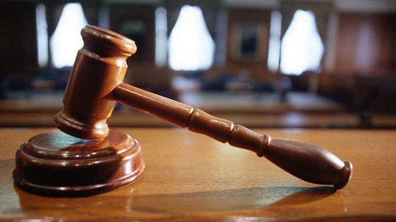 Κατηγορούμενος και ποινικά για το “περούκα γκέϊτ” ο Ψύλλος