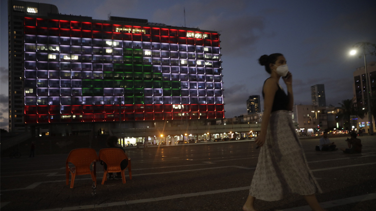 Ισραήλ: Στα χρώματα του Λιβάνου φωτίστηκε το δημαρχείο του Τελ Αβίβ