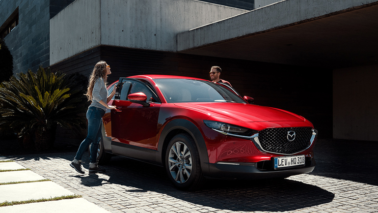 Έπεσαν οι τιμές των μοντέλων της Mazda