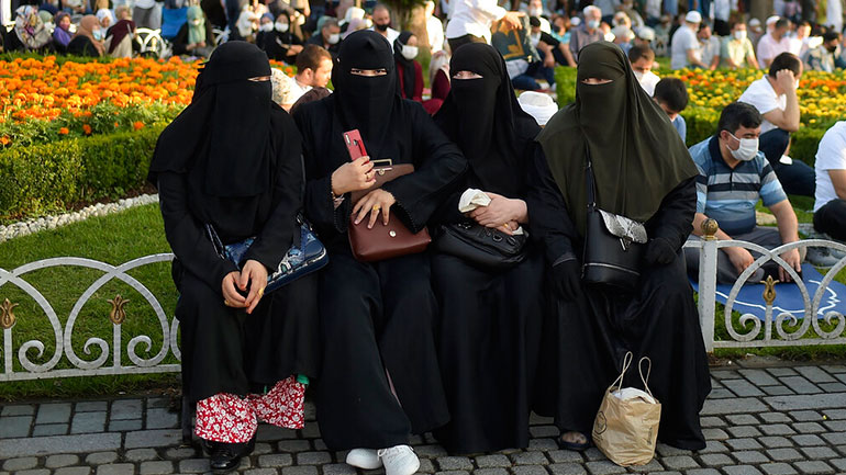 Τουρκία: Οι γυναίκες ανέλαβαν το μεγαλύτερο βάρος απλήρωτης εργασίας στην καραντίνα