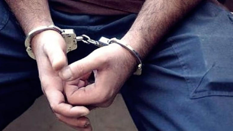 Χειροπέδες σε 40χρονο που εξαπατούσε ηλικιωμένους παριστάνοντας τον λογιστή Χειροπέδες σε 40χρονο που εξαπατούσε ηλικιωμένους παριστάνοντας τον λογιστή