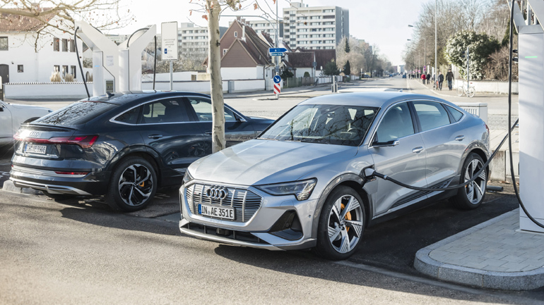 H Audi γεμίζει με ταχυφορτιστές το γήπεδο και το προπονητικό κέντρο της Μπάγερν H Audi γεμίζει με ταχυφορτιστές το γήπεδο και το προπονητικό κέντρο της Μπάγερν