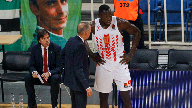 Σοκ στον χώρο του μπάσκετ: Πέθανε κατά τη διάρκεια της προπόνησης ο Μάικλ Ότζο!