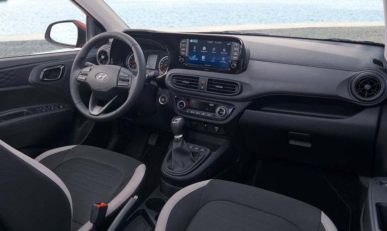 Εφοδιάζεται με 10 συστήματα υποβοήθησης του οδηγού