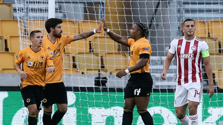 Aπίστευτο: Έβαλαν baby oil στο σώμα του Τραορέ για να μπορεί να… ξεγλιστρά από τους παίκτες του Ολυμπιακού!