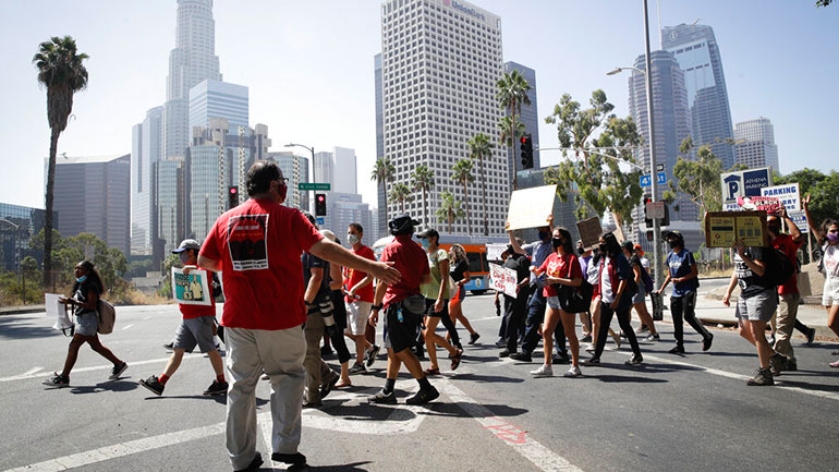 ΗΠΑ: Ξεπέρασαν τις 10.000 οι νεκροί στην Καλιφόρνια