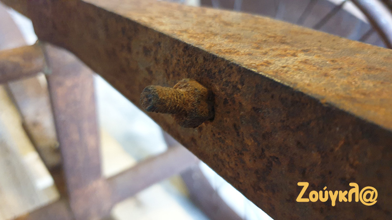 Η συγκεκριμένη βίδα είναι ηλικίας 112 ετών. Η εικόνα μιλά από μόνη της…