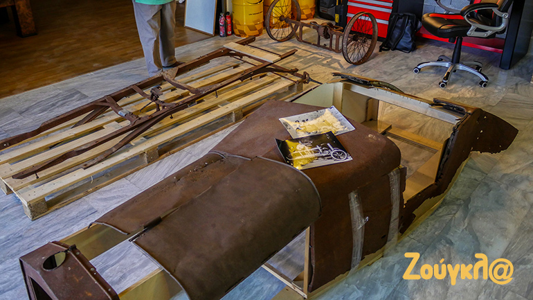 Οι λαμαρίνες έχουν υποστεί ζημιές με την πάροδο του χρόνου...