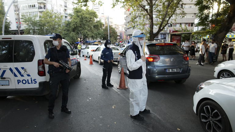 Κορωνοϊός: 16 νέοι θάνατοι και 1.172 νέα κρούσματα στην Τουρκία