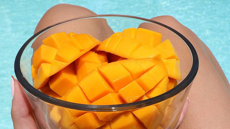 Μάσκα με ανανά και παπάγια για δέρμα σαν μωρού