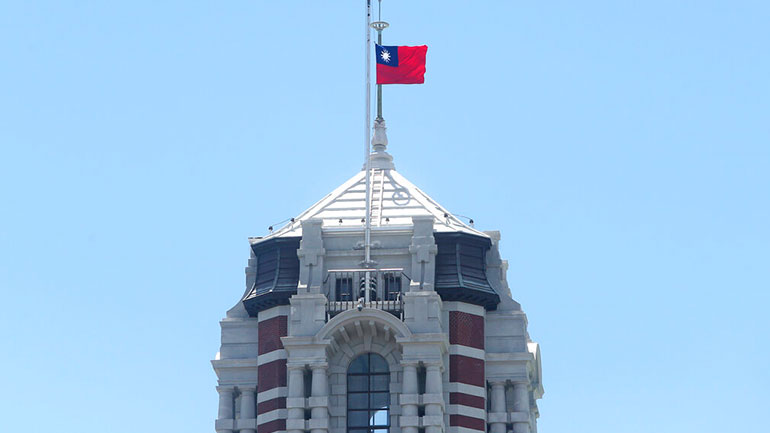 Ταϊβάν: Ο υπουργός Υγείας των ΗΠΑ Άλεξ Αζάρ ξεκινά τριήμερη επίσκεψη στην Ταϊπέι