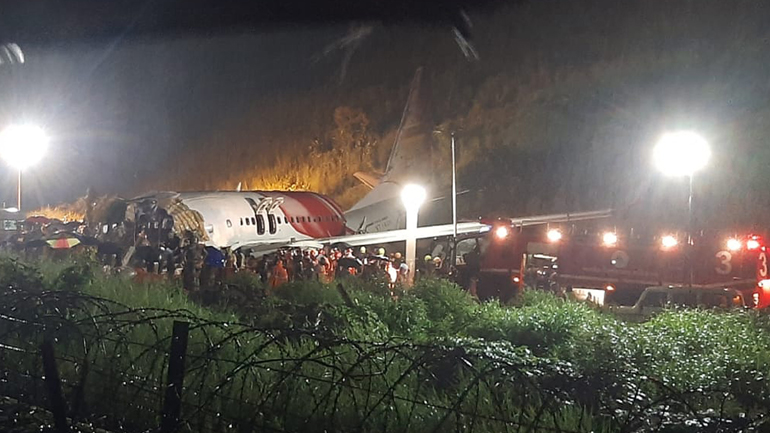 Ινδία: Άρχισε η εξέταση των «μαύρων κουτιών» του Boeing 737