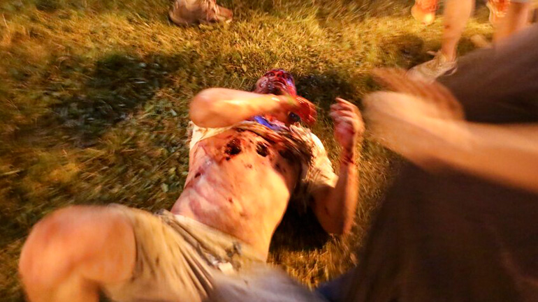 Η σκληρή στιγμή που φορτηγό της Αστυνομίας παρασύρει διαδηλωτή στην Λευκορωσία