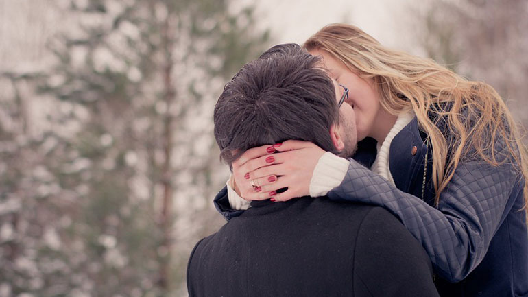 Πόσο διαφέρει η συμπεριφορά των δύο συντρόφων μετά το σεξ;