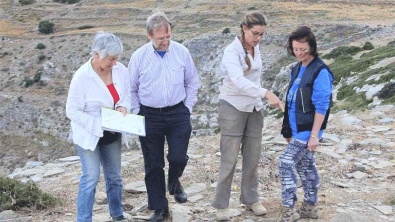 «Jim Coulton, Ένας Έλληνας»: Η Λ. Μενδώνη γράφει για τον αρχαιολόγο και ακαδημαϊκό δάσκαλο