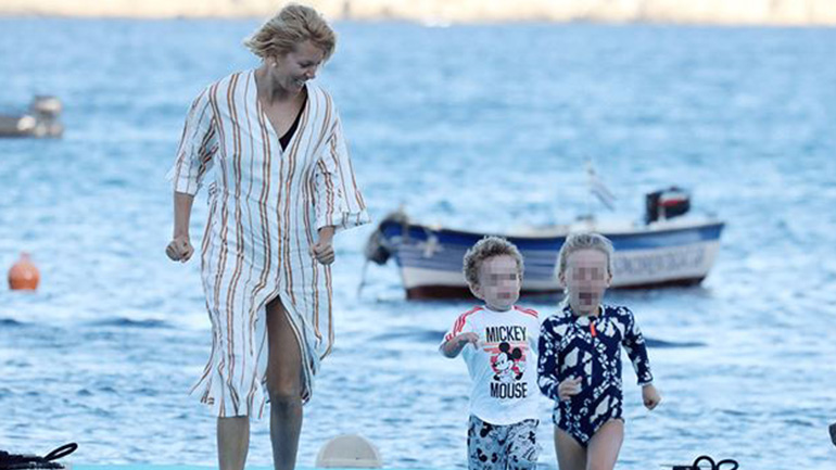 Βίκυ Καγιά – Ηλίας Κρασσάς: Ξέγνοιαστες διακοπές με τα παιδιά τους στη Μύκονο