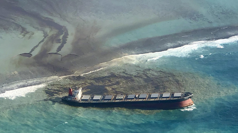 Μαυρίκιος: Σταμάτησε η διαρροή πετρελαίου από το ιαπωνικό φορτηγό πλοίο MV Wakashio