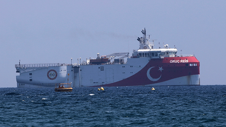 Το Oruc Reis πλέει εντός της ελληνικής υφαλοκρηπίδας