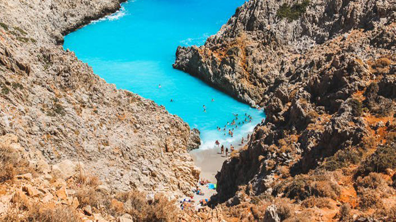 Σοβαρός τραυματισμός νεαρού στα Χανιά – Έπεσε από τα βράχια στην παραλία Σειτάν Λιμάνια