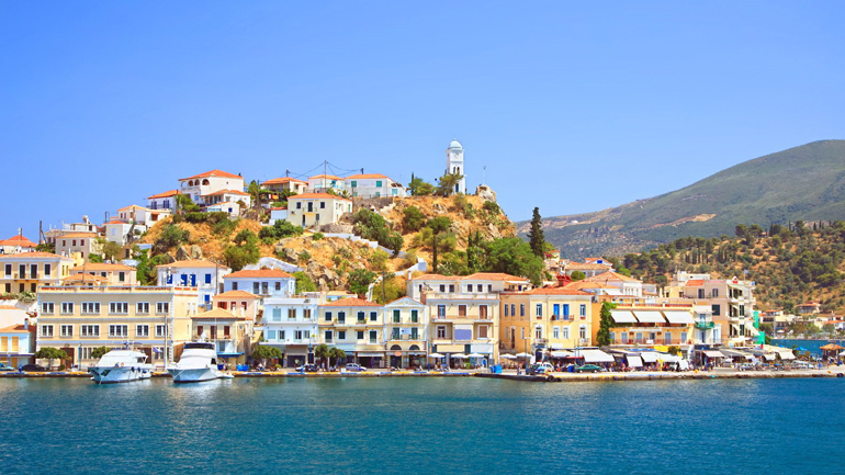 Φυσικοθεραπευτές: «Μαϊμού» η φυσικοθεραπεύτρια που φέρεται να έσπειρε τον κορωνοϊό στον Πόρο